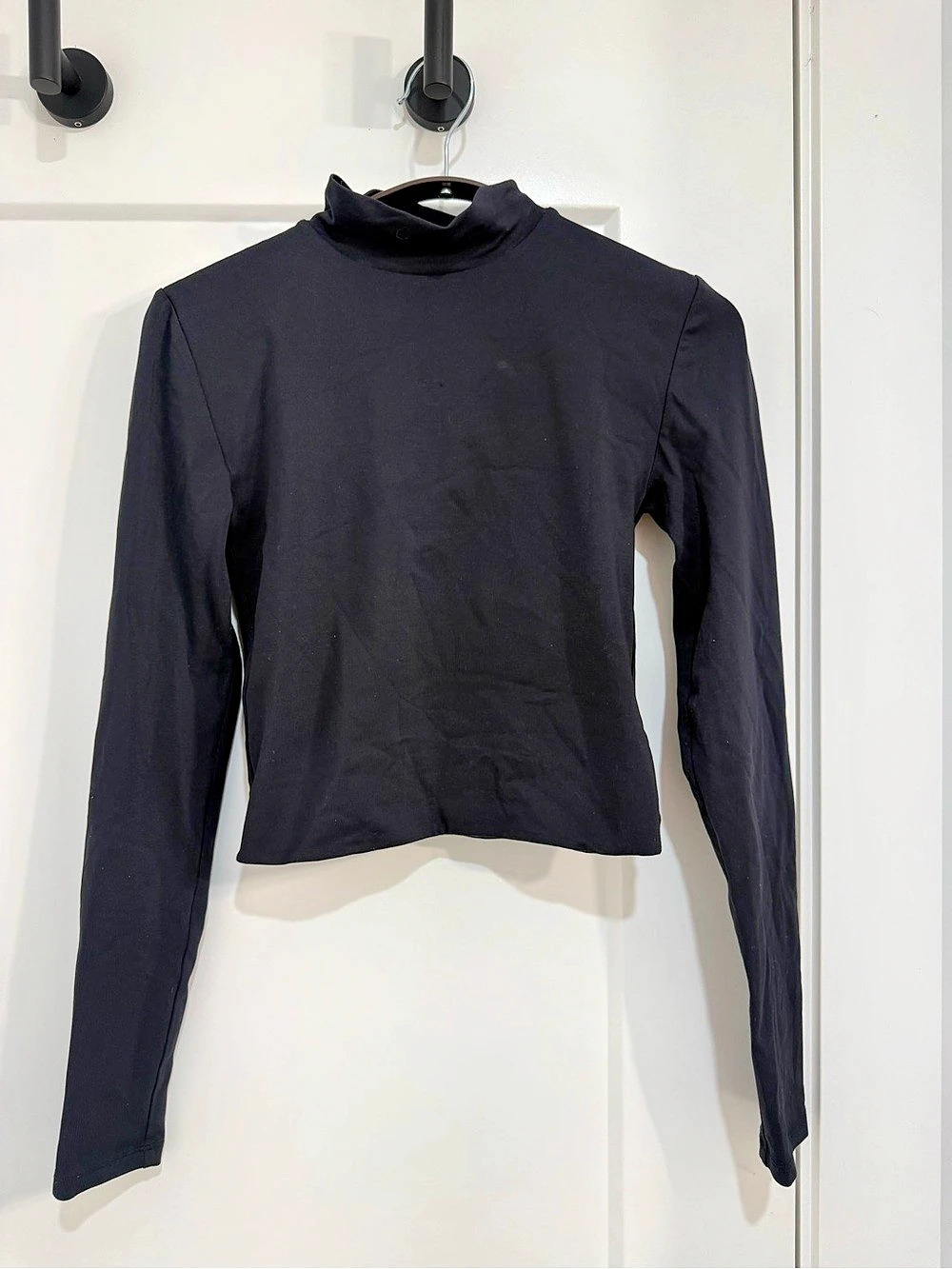Babaton Contour Mockneck Longsleeve Top in Black Size Small